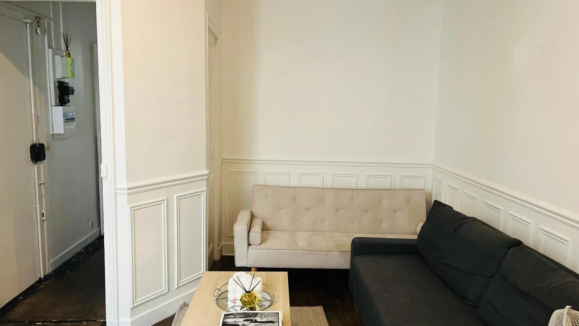 Homestay In Montmartre, Paris, Near Sacre-coeur Read Host Profile For Booking *