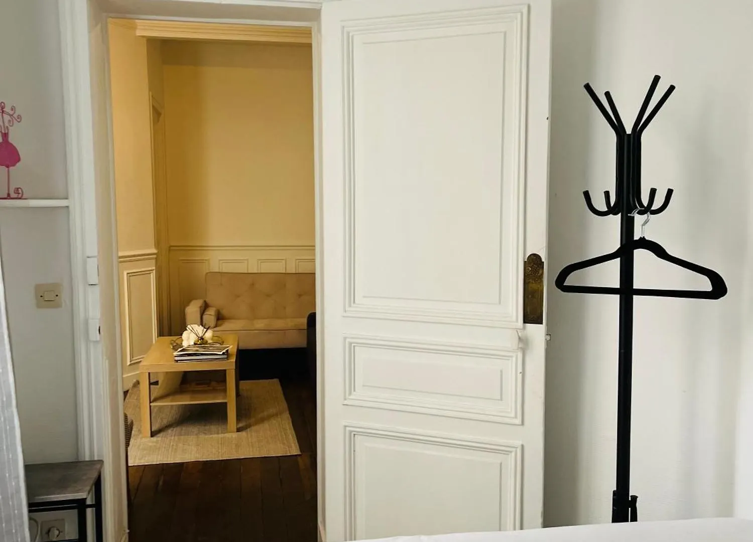 In Montmartre, Paris, Near Sacre-coeur Read Host Profile For Booking * Paris